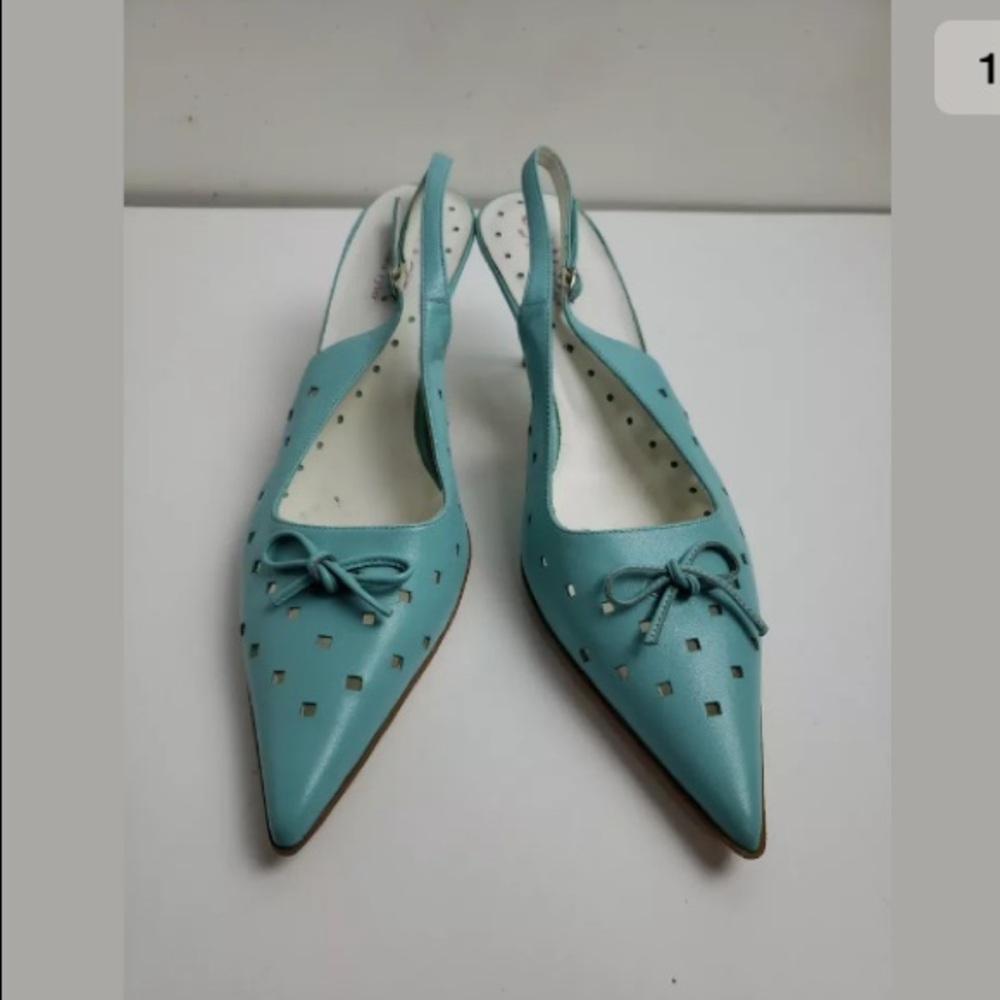 Richard Tyler teal pointy toe Sling Back heels